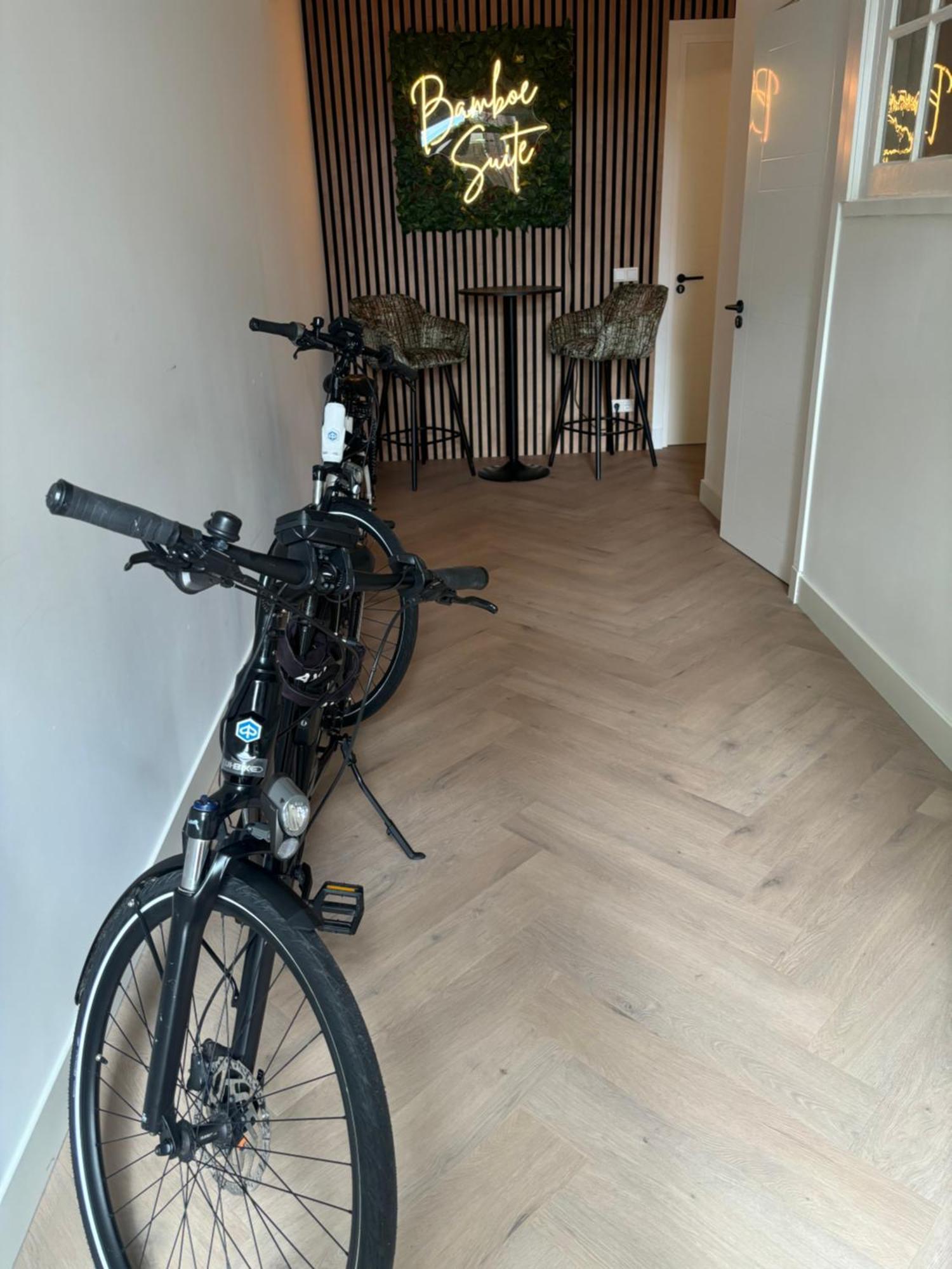 Bamboe Suite Bentveld Met Ligbad En Gratis Parkeren Esterno foto